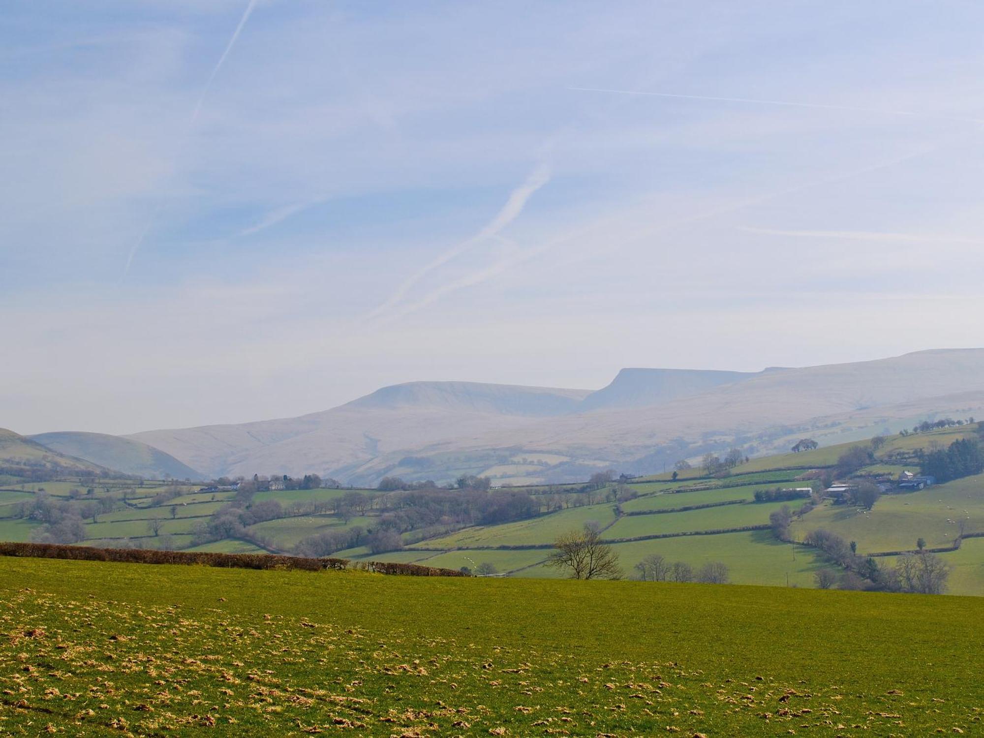 Maes Y Bryn Farmhouse Llanwrda Zewnętrze zdjęcie