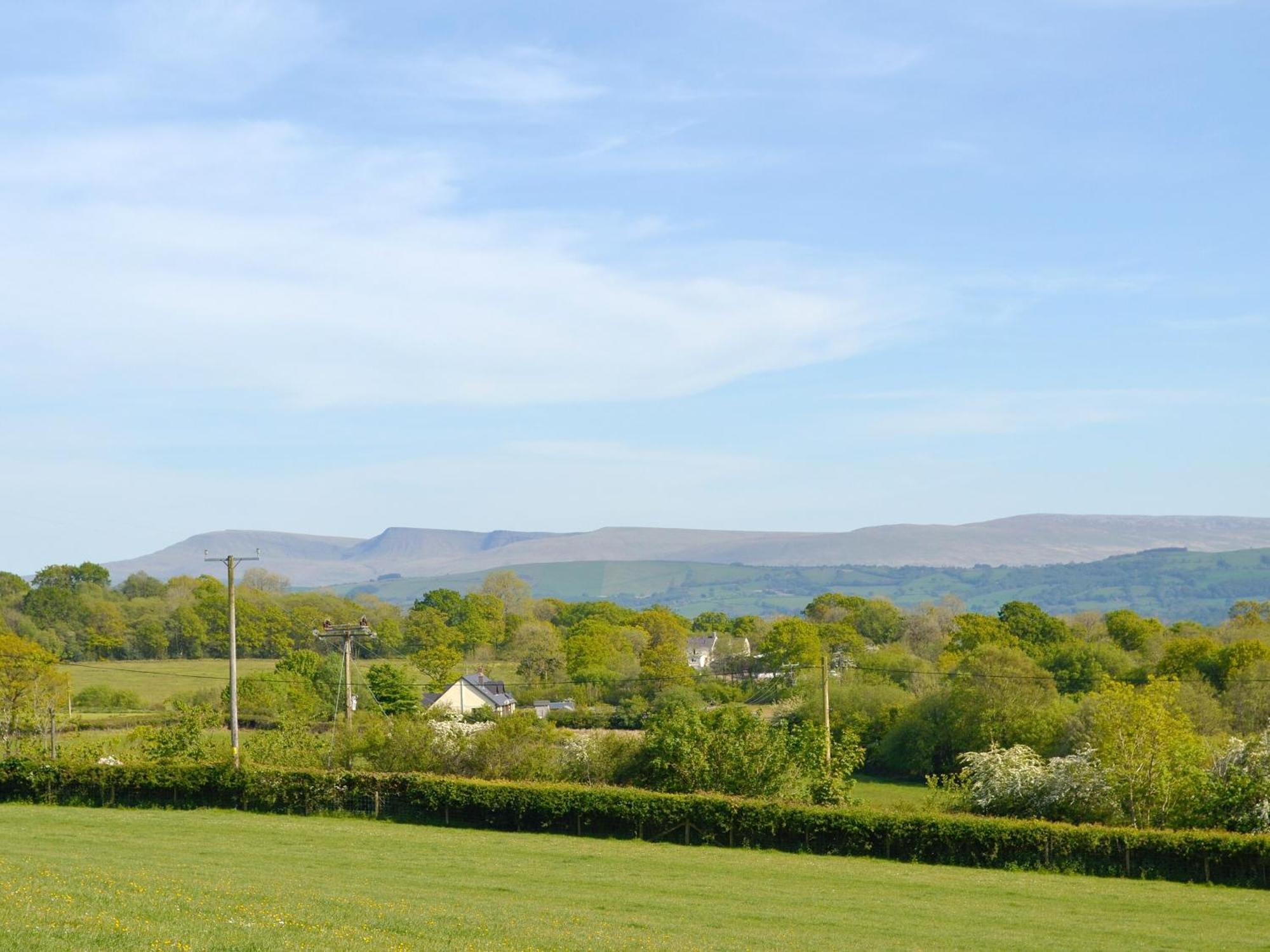 Maes Y Bryn Farmhouse Llanwrda Zewnętrze zdjęcie